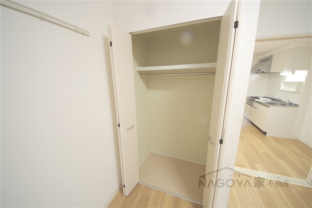 メイボーテセラ その他4