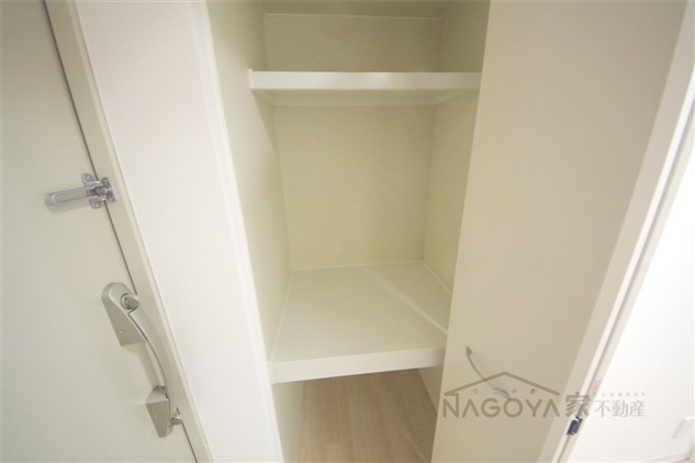 メイボーテセラ その他5