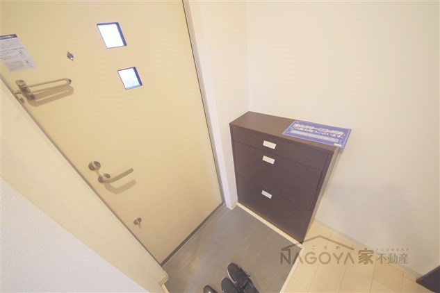 クラウド9コウウン 玄関