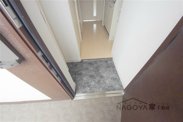 プレサンス鶴舞公園ＷＥＳＴ 玄関