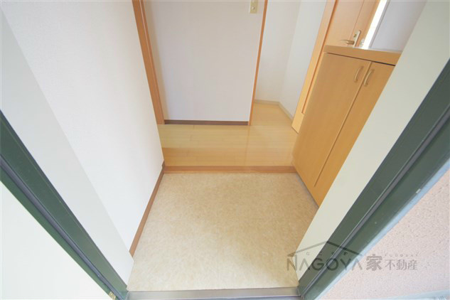 ライフステージ白壁Ⅱ 玄関