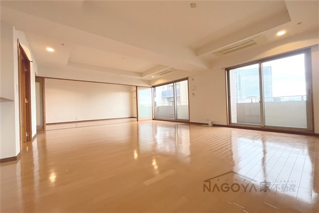 グラン・アベニュー名駅 リビング