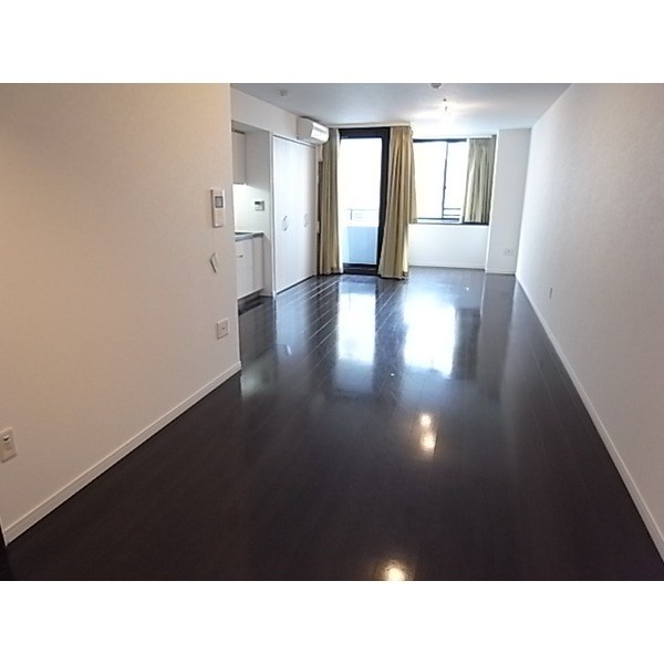 グラン・アベニュー栄 リビング