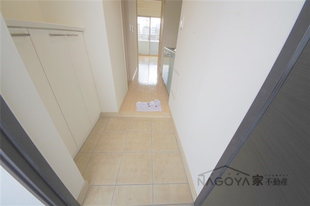 レジディア久屋大通 玄関