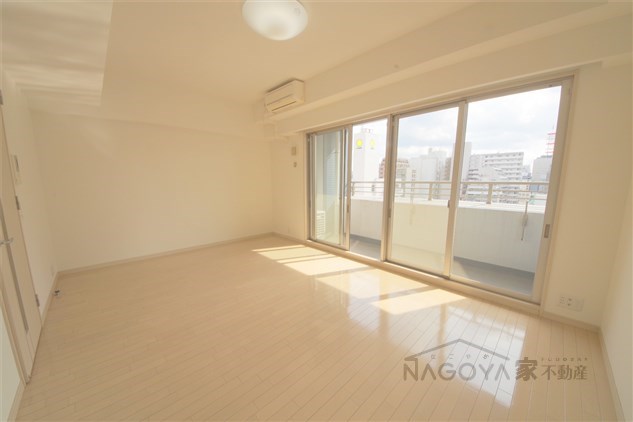 レジディア久屋大通 リビング