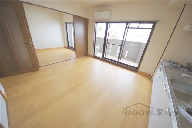 シティ・ライフ　グランヴィーネ星が丘　A棟 リビング