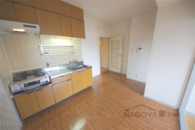 エクセルハイツ尾頭橋 リビング