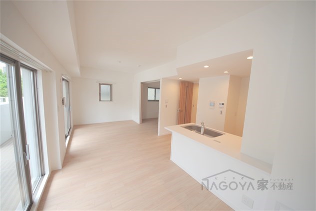 プログレッソ瑞穂汐路 リビング