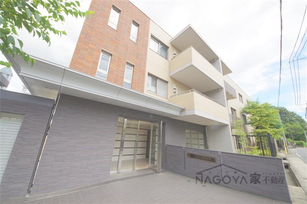 レザンドール東山元町 外観