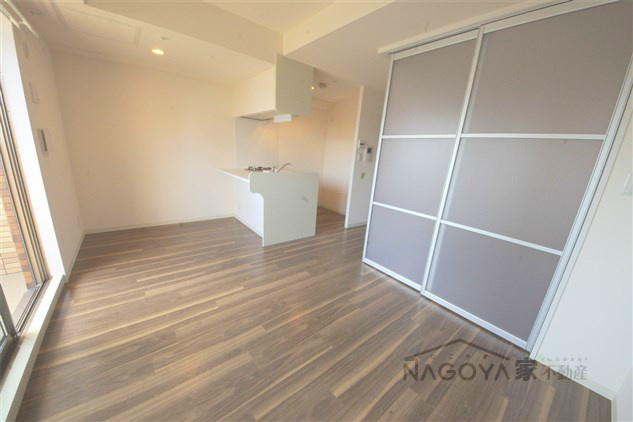 プレサンス丸の内レジデンス リビング