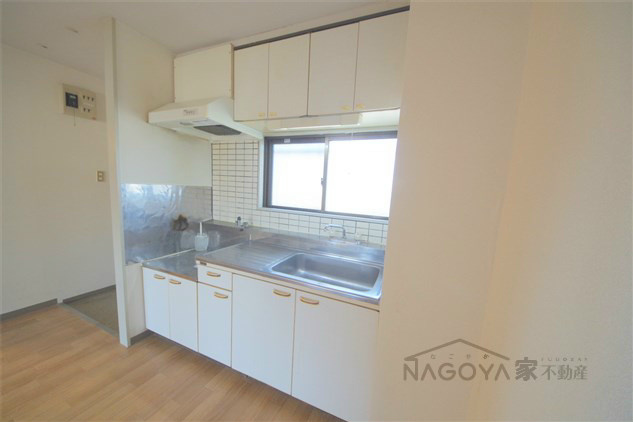 ファミール茶屋ヶ坂 キッチン