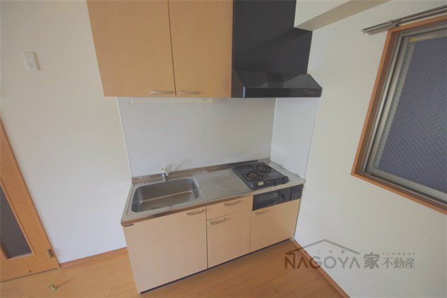 エルビューネ千種 キッチン