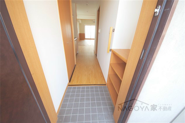 J-レジデンス栄Ⅱ 玄関