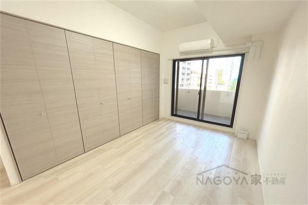 LIBERTA CARINO リビング