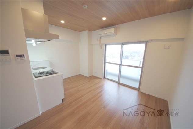 アレーヌコート新瑞橋 リビング