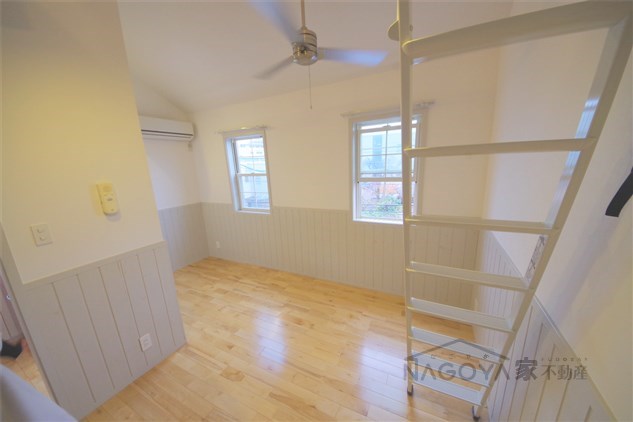 ロフト壱番館 リビング