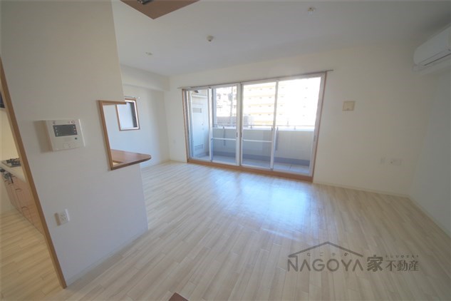 グラン・アベニュー名駅南 リビング