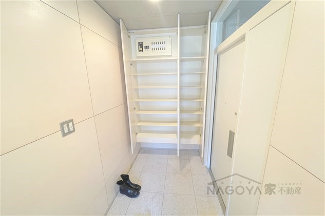 ＶＩＳＣＯＮＴＩ覚王山 玄関