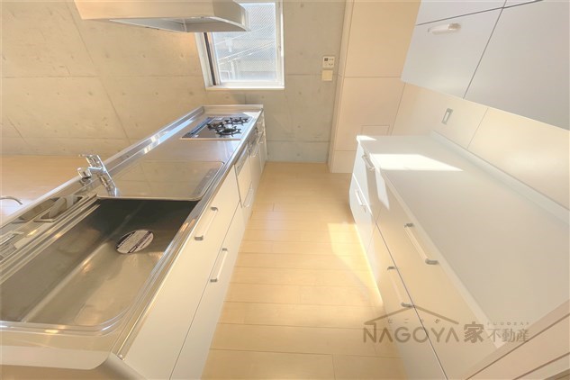 ＶＩＳＣＯＮＴＩ覚王山 キッチン