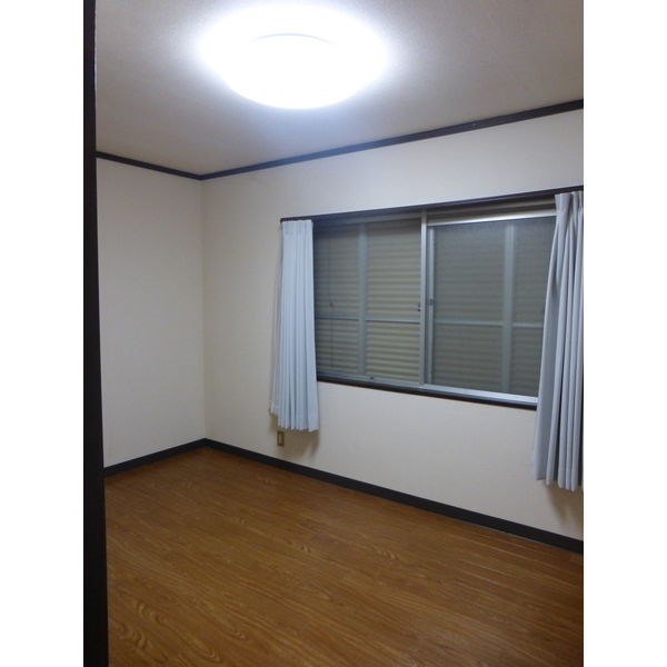 エステイト桐原 ベッドルーム