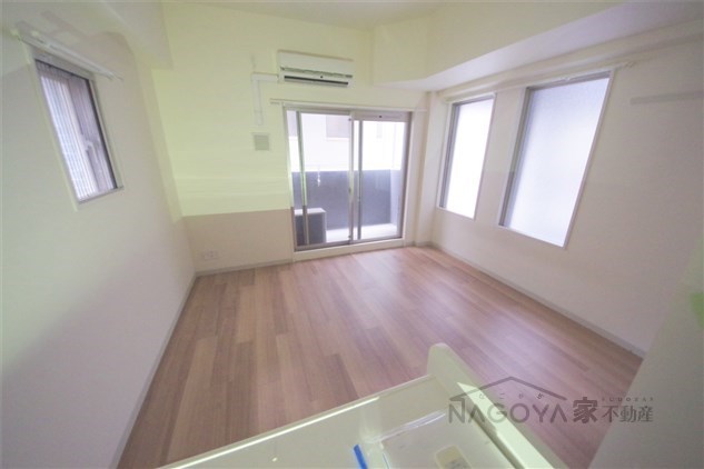 プレサンス久屋大通公園エアリー リビング