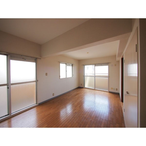 ヒルトップ東山 リビング