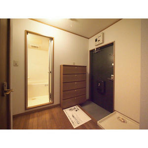 シャトー村瀬千代田 玄関