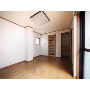 シャトー村瀬千代田 リビング