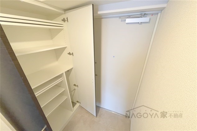 エステムコート名古屋ステーションクロス 玄関