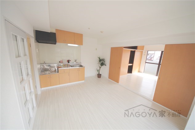 ＯＳプリンスハイツ白壁北 リビング