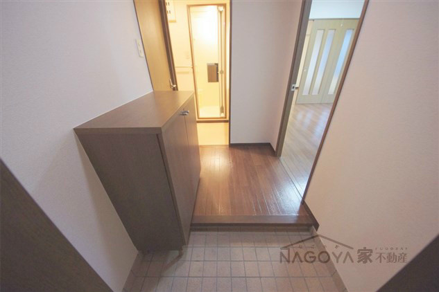 ＪＵ・ＪＵ 玄関