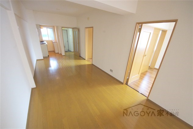 ライフステージ新道 リビング