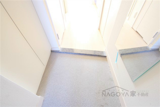 プレサンス名古屋駅前アクシス 玄関