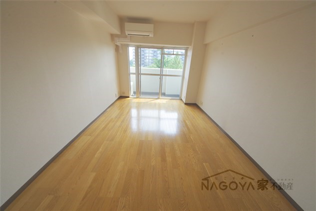 アーバンドエル杁中 リビング