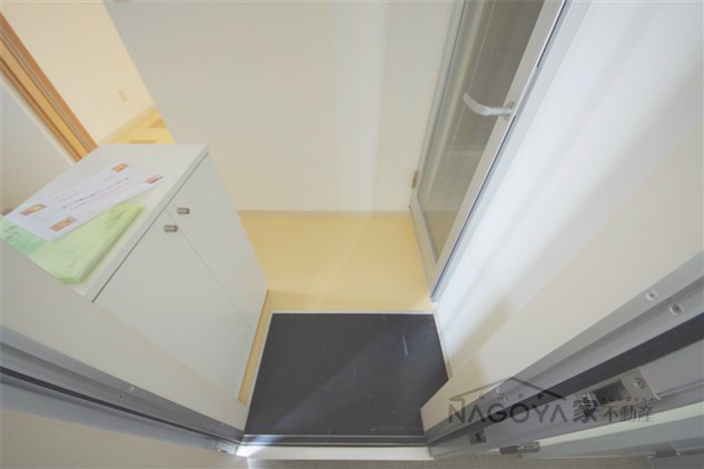 ノヴェル今池 玄関