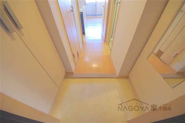 プレサンス名古屋駅前ヴェルロード 玄関