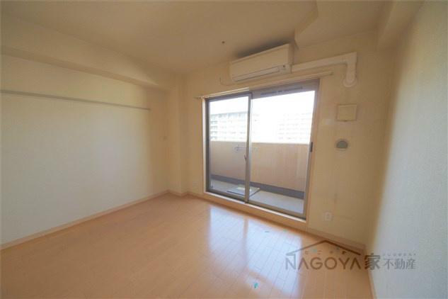 プレサンス名古屋駅前ヴェルロード リビング