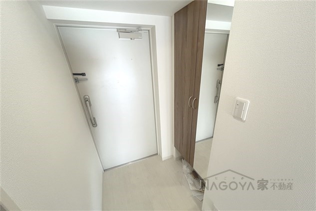 プレスティ則武 玄関