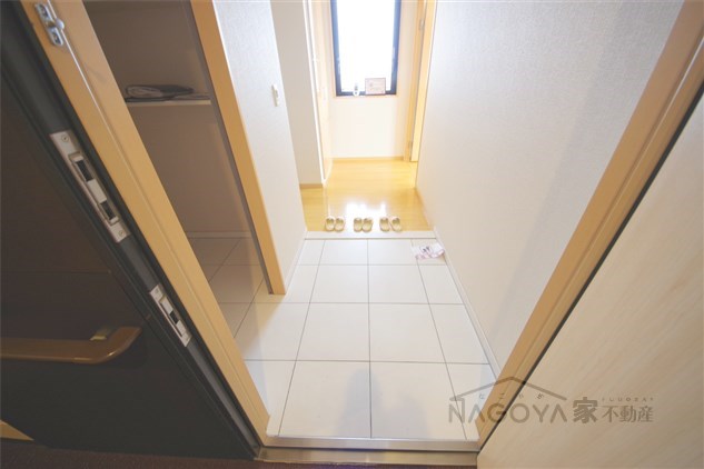 千種タワーヒルズ 玄関