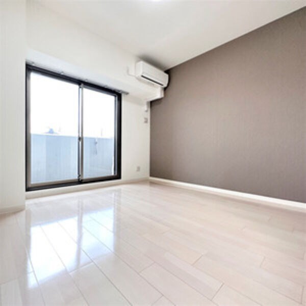 ゲートウェイ尾頭橋 リビング