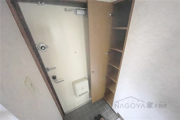 プレシャス若水 玄関