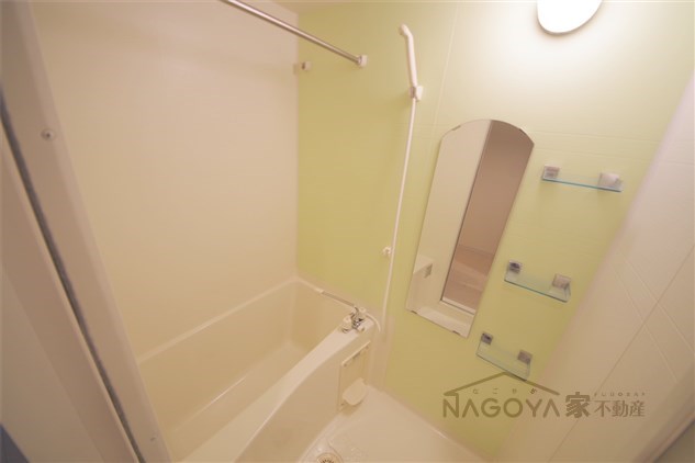 プレサンスＳＡＫＡＥ白川公園 風呂画像