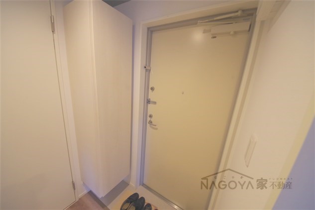 MOVE堀田WEST 玄関