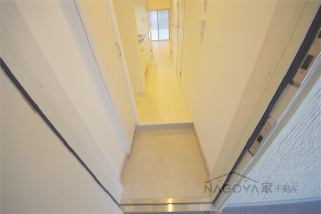 ゼオ志賀本通 玄関