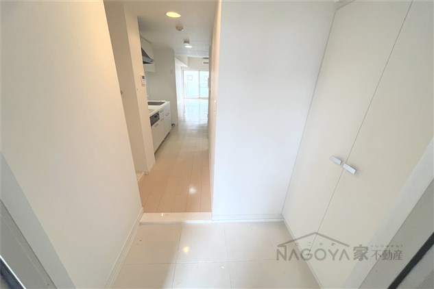 カスタリア伏見 玄関