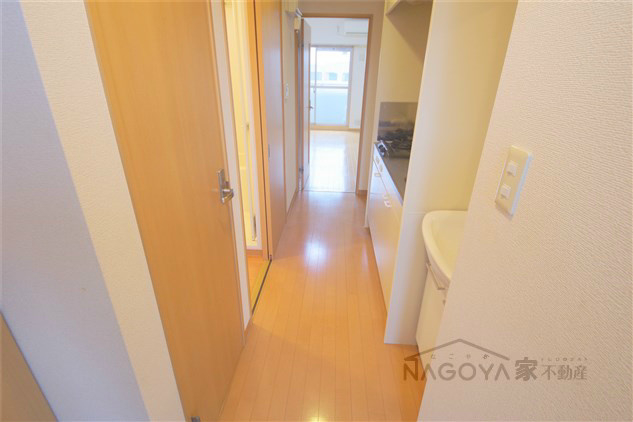 リアライズ沢下町Ⅱ 玄関