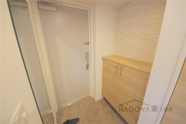 エスペランサ上前津 玄関