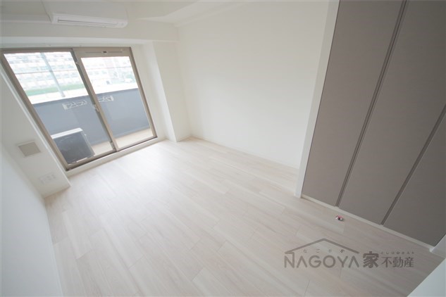 アデグランツ上前津 リビング