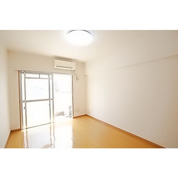 名栄ビル ベッドルーム