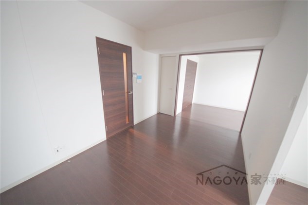 プレミアムコート葵 リビング